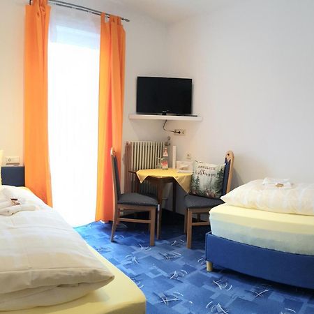 Garni Hotel Adler Post Байрсброн Экстерьер фото